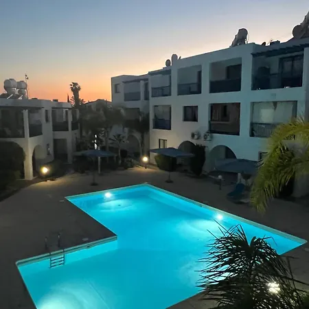 Diana Oasis 1B, Pool, Center Paphos Apartment Exterior photo