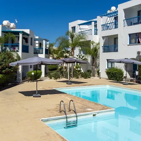 Diana Oasis 1B, Pool, Center Paphos Apartment Exterior photo