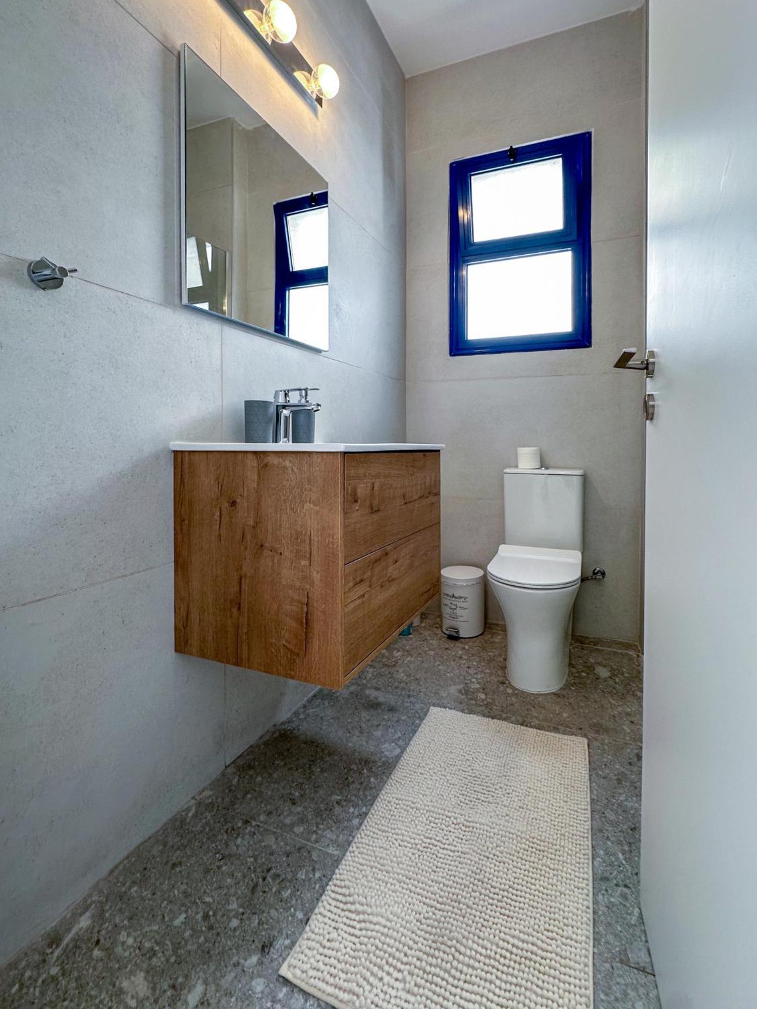 Diana Oasis 1b, Pool, Center Apartment Paphos