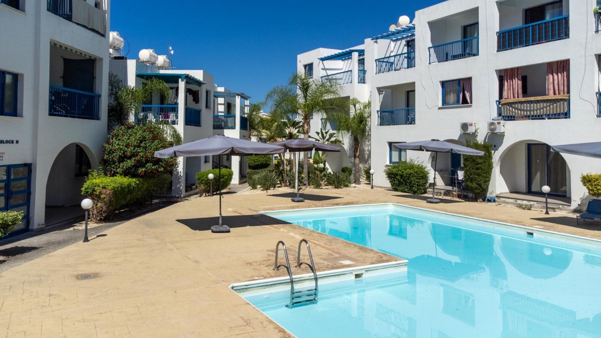 Diana Oasis 1b, Pool, Center Apartment *