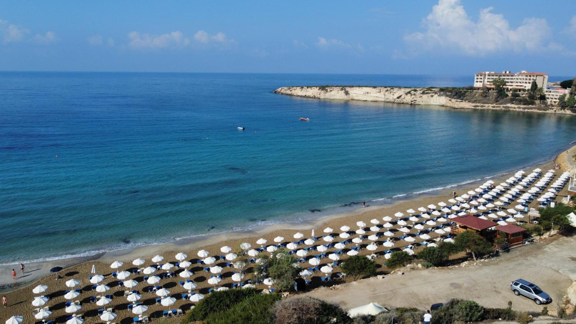 Diana Oasis 1b, Pool, Center Apartment *
